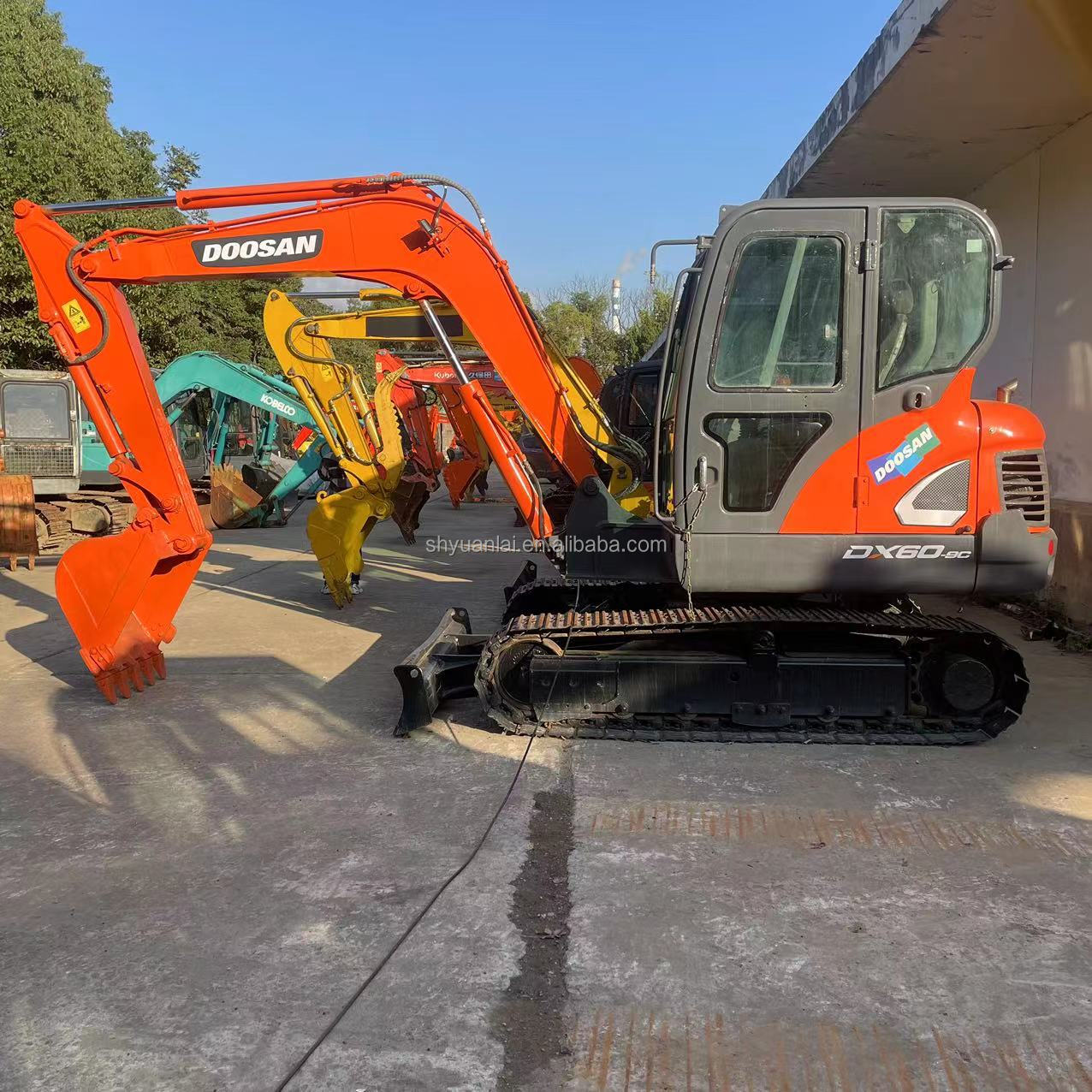 Used mini Excavator DOOSAN dx60 Excavators made in Korea / Doosan Small Digger dh55 dh60 dx60