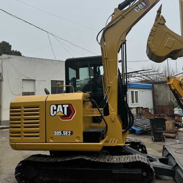 Caterpillar CAT305.5E2 excavator an engineering tool that combines high efficiency and reliability