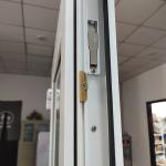 Modern Style Zinc Alloy Hardware UPVC PVC Tempered Glass Hinged Door for