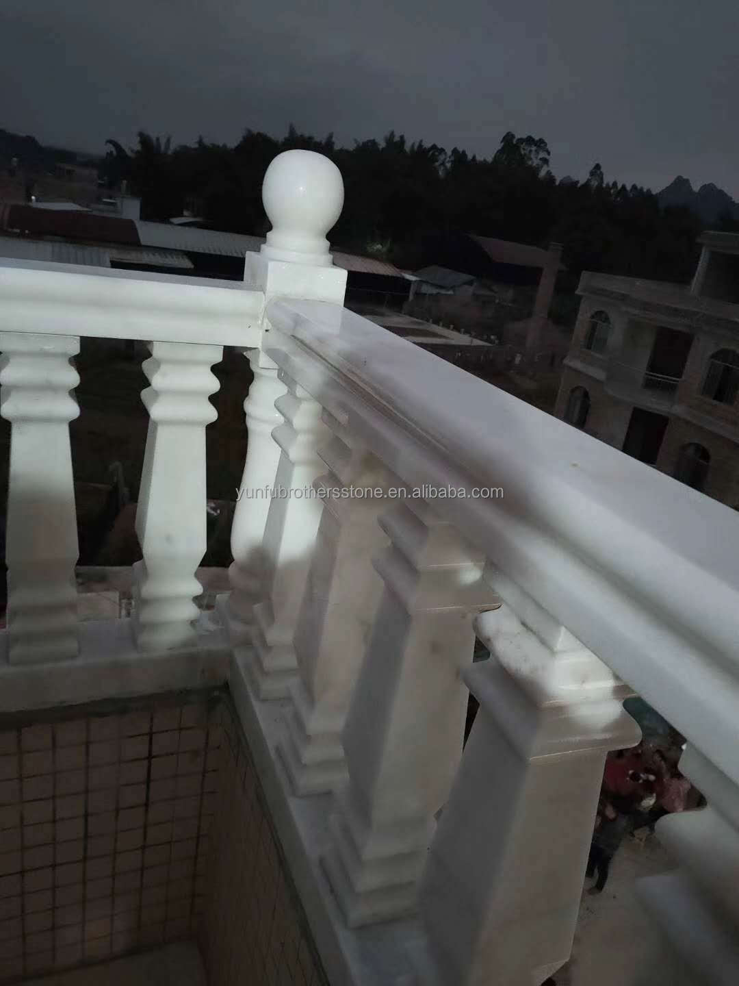 Polished Surface Finished Handrail Column for Home Decorations in Guangxi White Marble