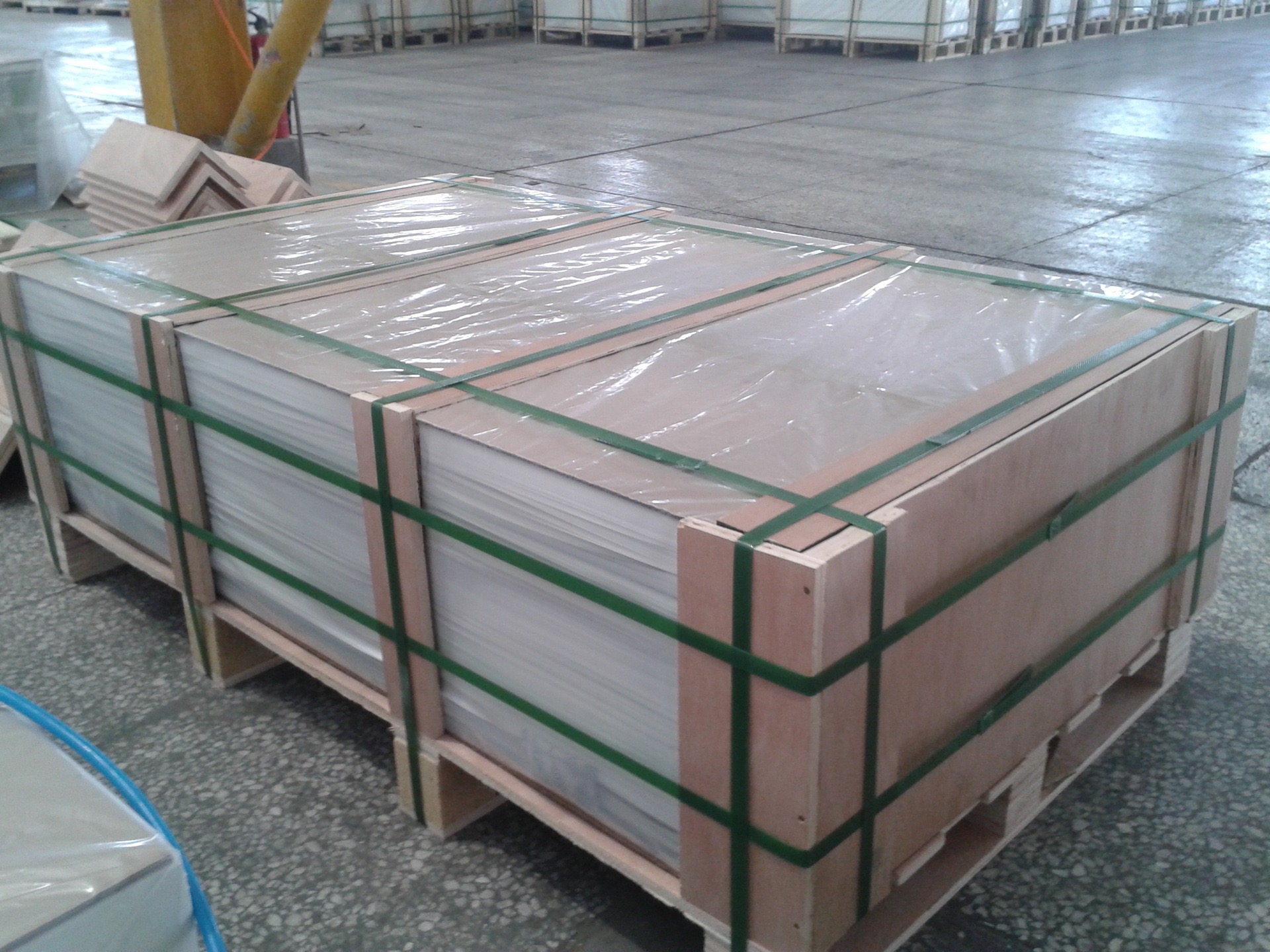 Photovoltaic Clear Float Glass Transparent Tempered Glass For Solar Panel Greenhouse