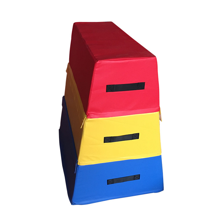 Traditional Gym Pommel Horse / Foam Vaulting Box Customized Size Bodybuilding