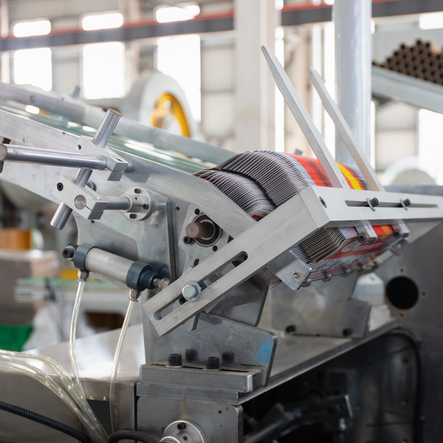Fully Automatic Cartoning Machine for Aluminum Foil Rolls Wood Packaging Material