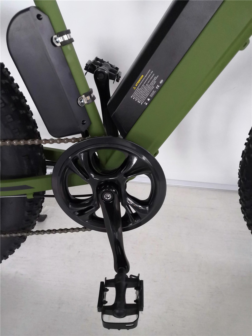 16.7 Ah Battery Capacity Electric Mountain Bicycle for Adults 26 Inch Fat Tyre Ebike