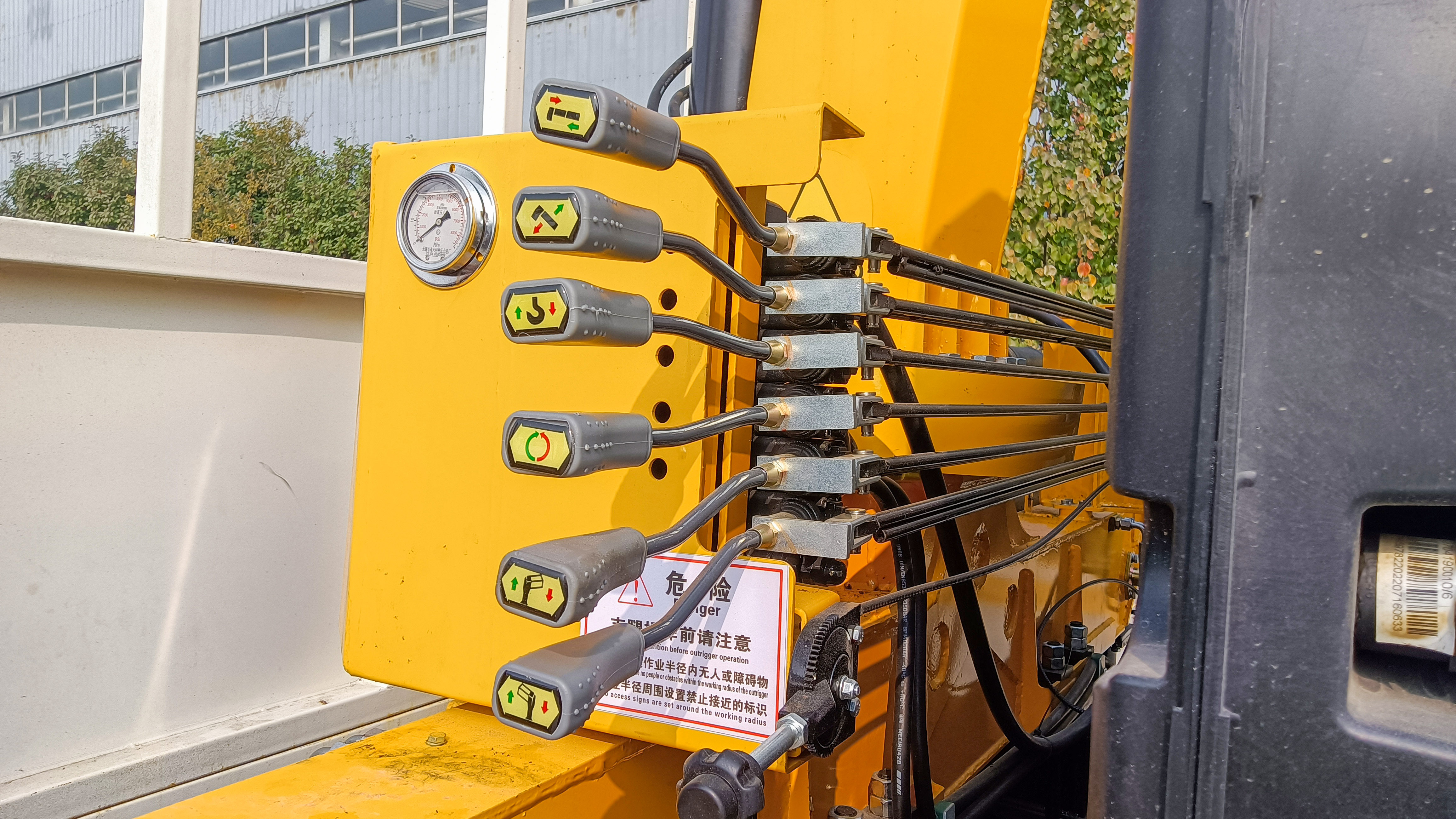 Best Price knuckle boom truck mounted crane with truck