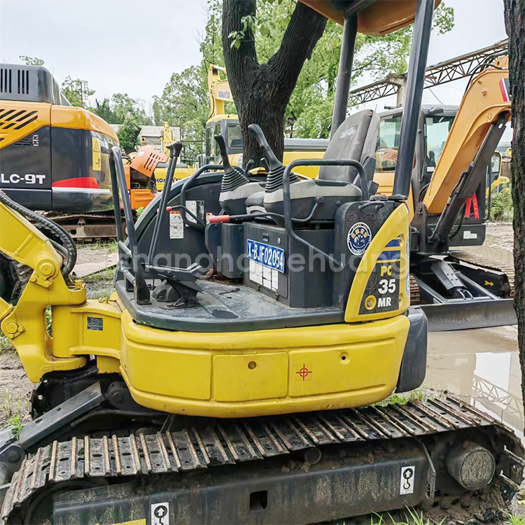 Second-hand Komatsu PC35 Excavator Original from 0.11m3 Bucket Capacity