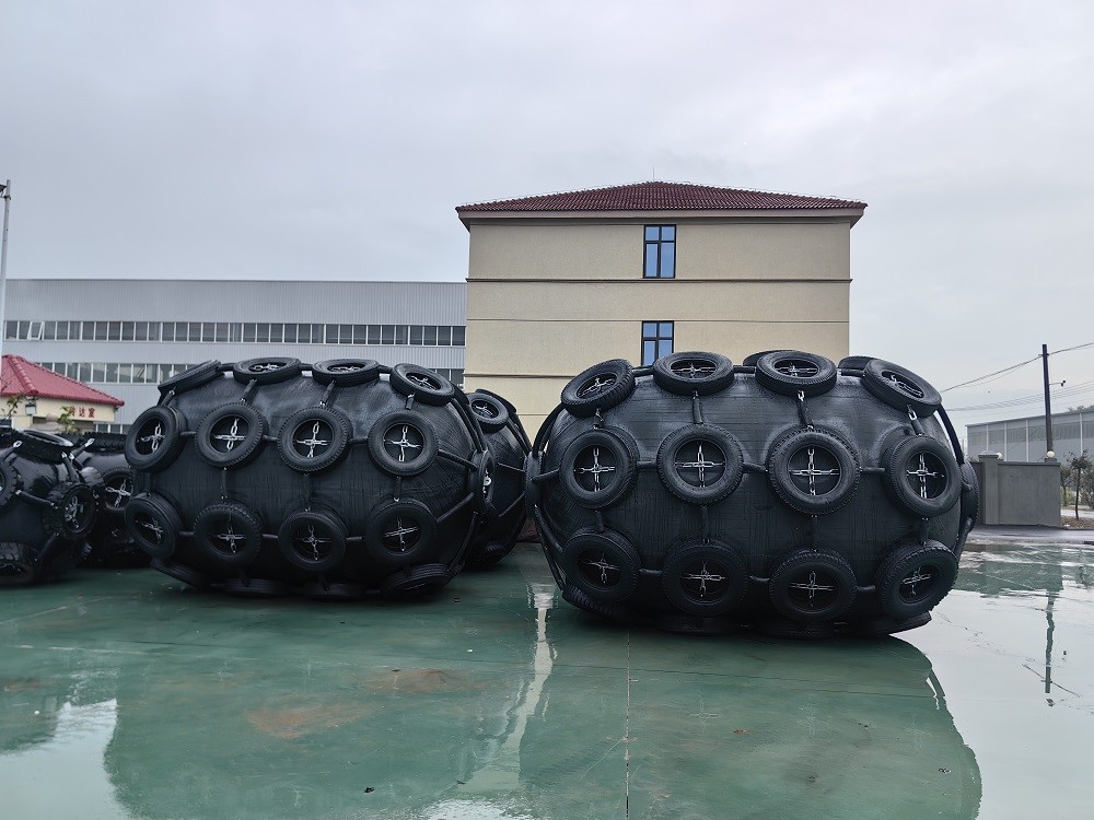 STS Pneumatic Rubber Fender Yokohama STS/STD/Ship To Ship/Ship To Dock Abrasion Resistance Good