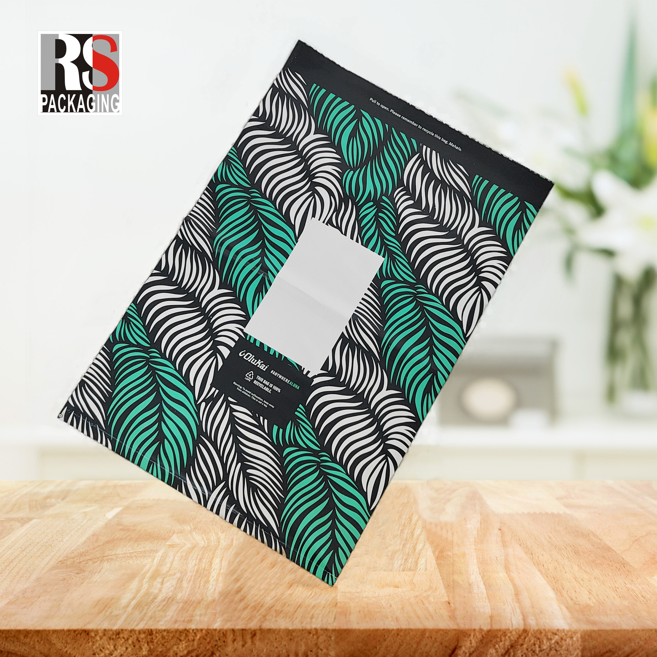 LDPE Plastic Poly Auto Mailer Bag Fan Folded Mailing Bags On A Roll Customized Size