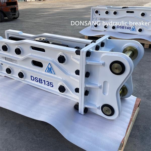Impactful Hydraulic Breaker Hammer Oil Flow 170 - 240 L/Min Hydraulic Rock