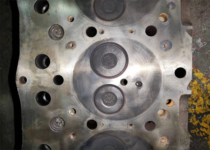ME997756 Used 16 Valve Cylinder Head , 4 Cylinder Head For Excavator SK330-6 HD1430-3