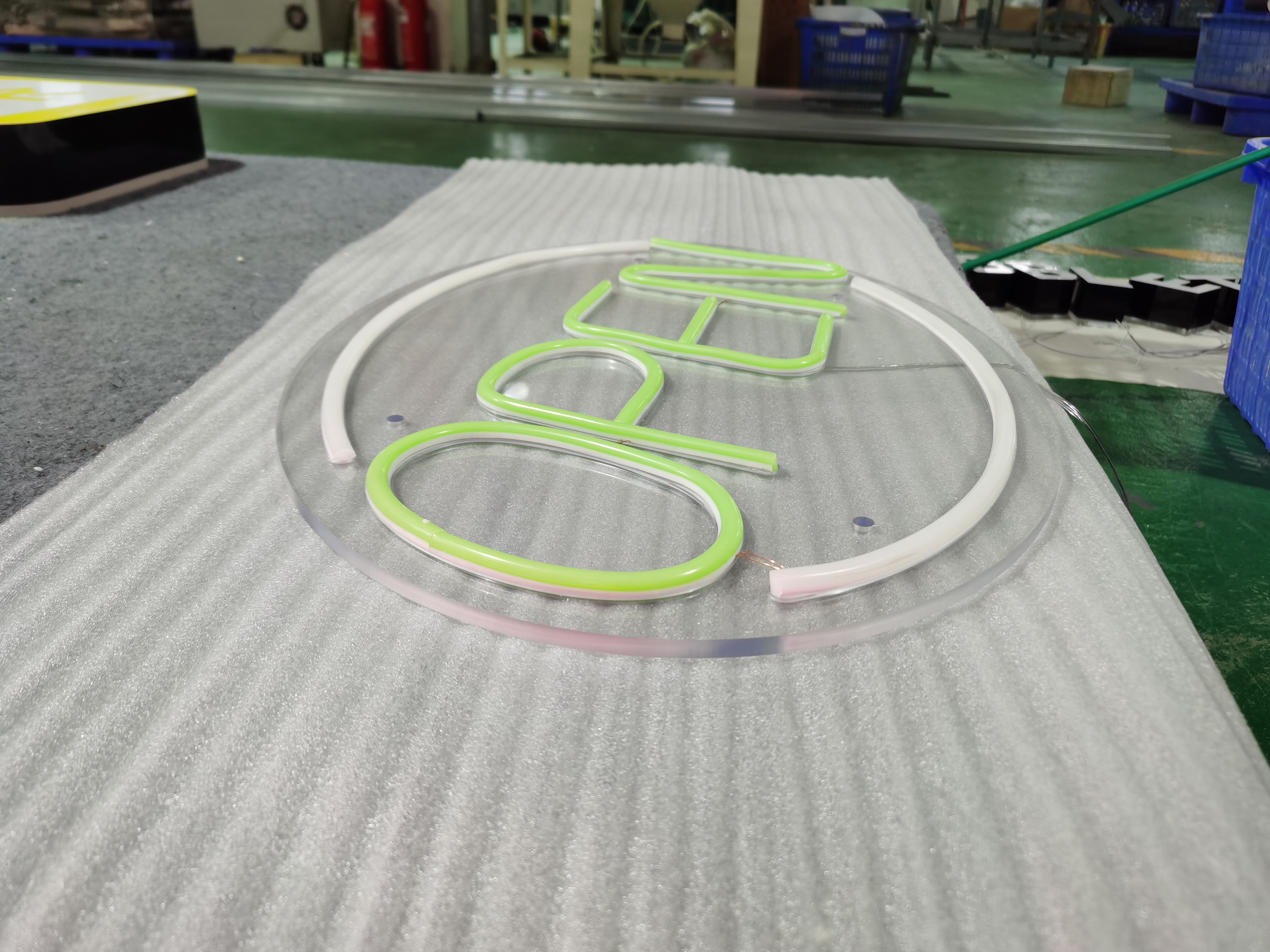 Manufacturer customization hanging business neon store led open sign