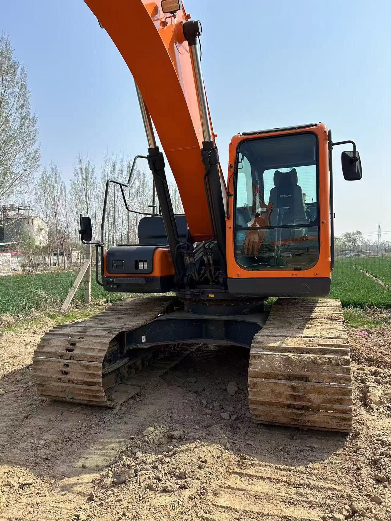 21ton Used Doosan Excavator Dx215 Excavator 2nd Hand Diggers 110KW
