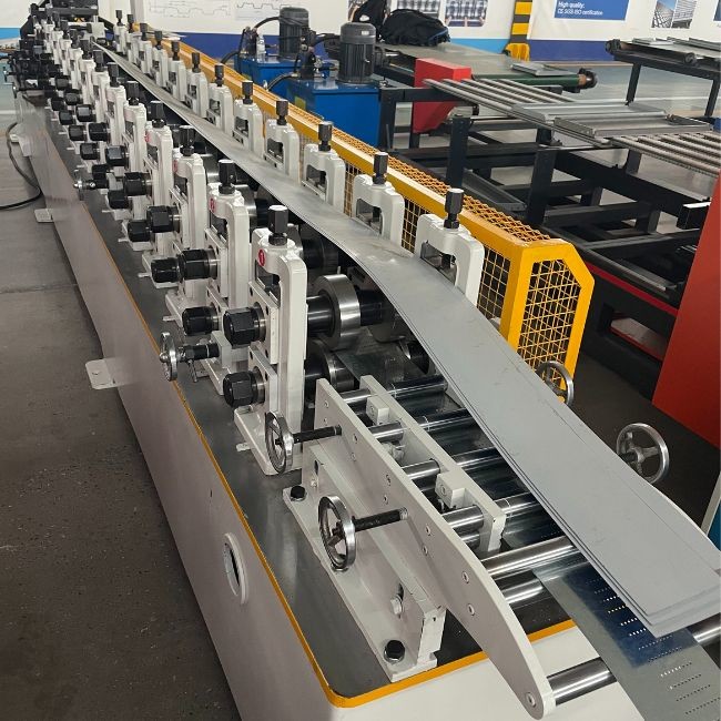 30KW Powerful Metal Stud Roll Forming Machine With 235MPa Stress