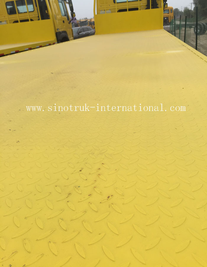 ZZ1257S5247A Euro 2 371HP 8.48m Long Bed Cargo Truck