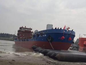 Quality Dia 2.5 Meter Marine Air Bags 8 Layer Ship Launching Airbags 20m Length wholesale