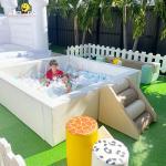 White Green Inflatable Soft Play Equipment Indoor Outdoor With Bounce House