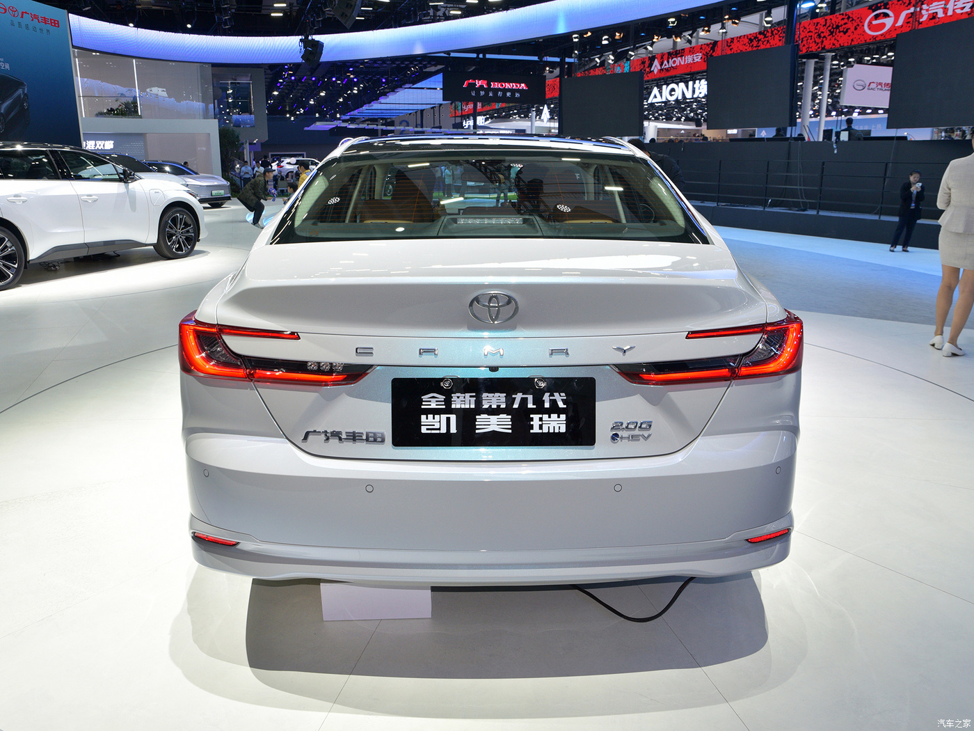 Model Faw Toyotas Camrys Total motor power KW 100-150kW Wheelbase 2500-3000mm Chinese Energy Vehicles Energy Smart Car