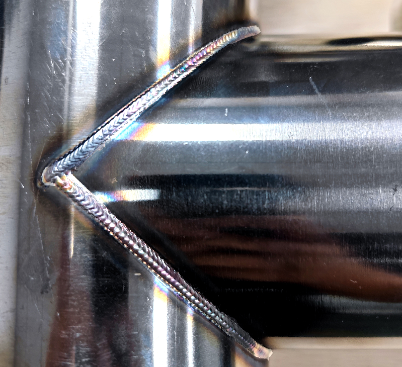 RAYCUS Handheld Fiber Laser Welding Machine for Stainless Steel Aluminum Plate Pipes