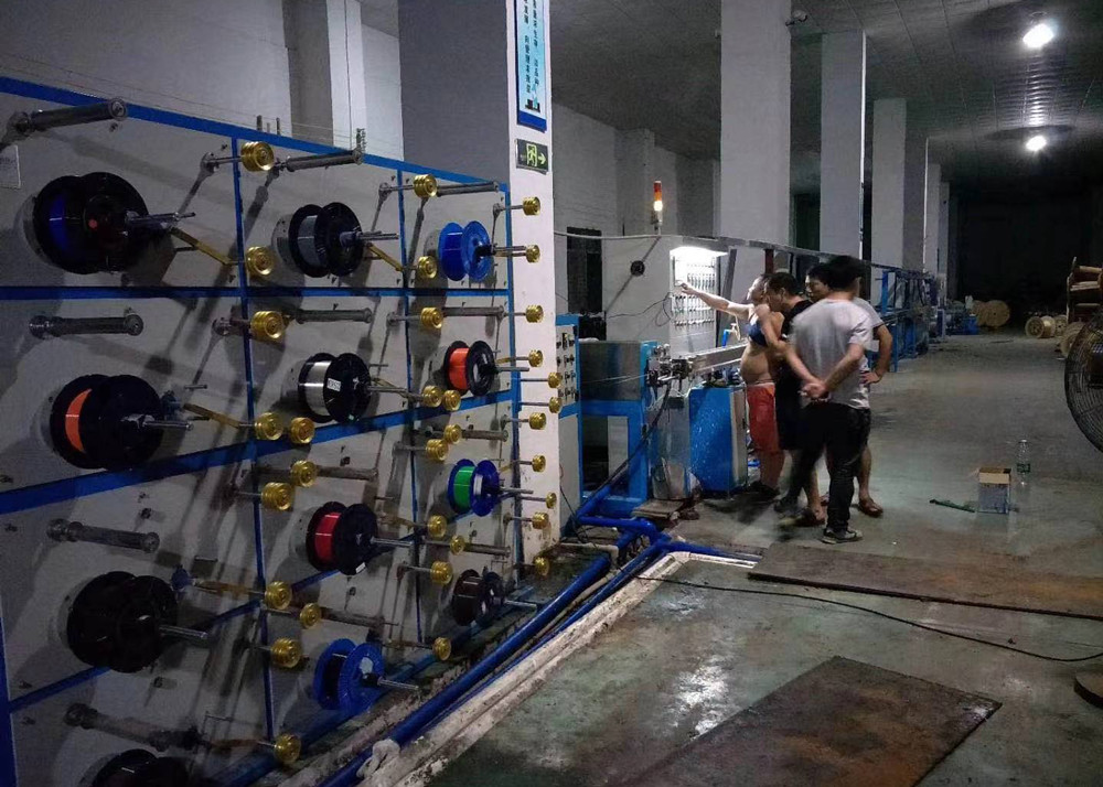 50×25 LSZH Ftth Drop Fiber Optic Extrusion Production Line