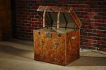 Brown Leather Storage Trunk Plywood Frame 0.275CBM Volume Without Drawers