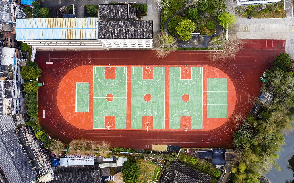 0.66N/mm2 Athletic Track Surfaces 13mm Synthetic Sport Ground Flooring