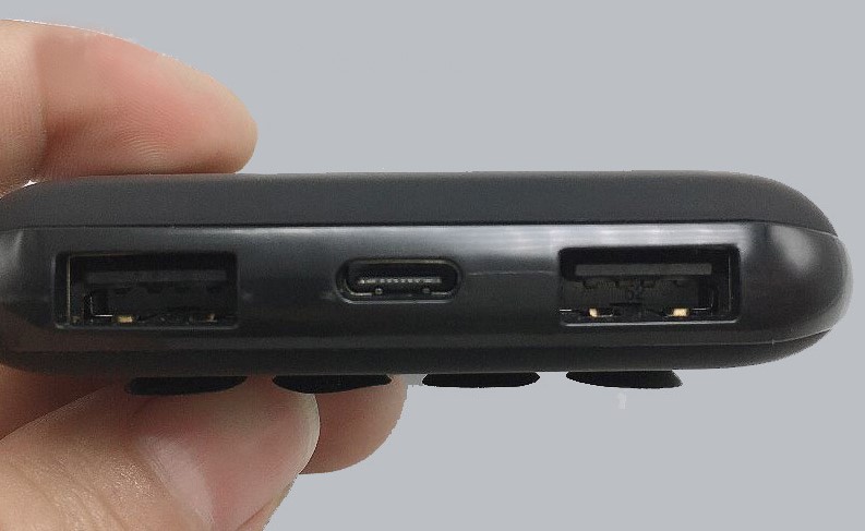 5V1.2A Wireless Suction 10000mAh Led Logo Power Bank UN38.3