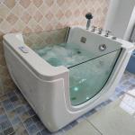 Baby Spa Center Use Freestanding Small Size Acrylic Swimming Massage Bubble Baby