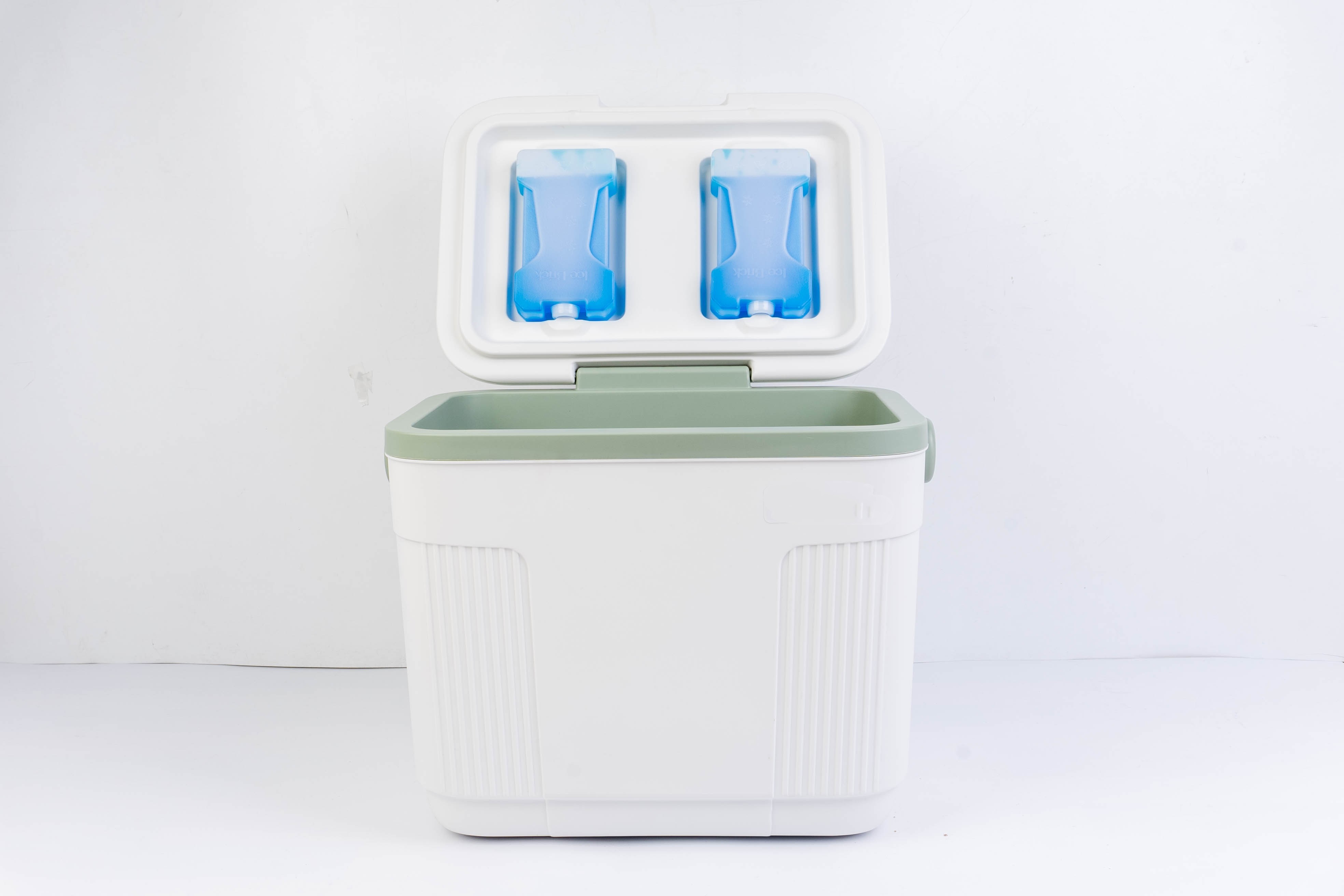 Camping Plastic OEM Ice Chest Cooler Box White Best Cool Box Easy To Carry