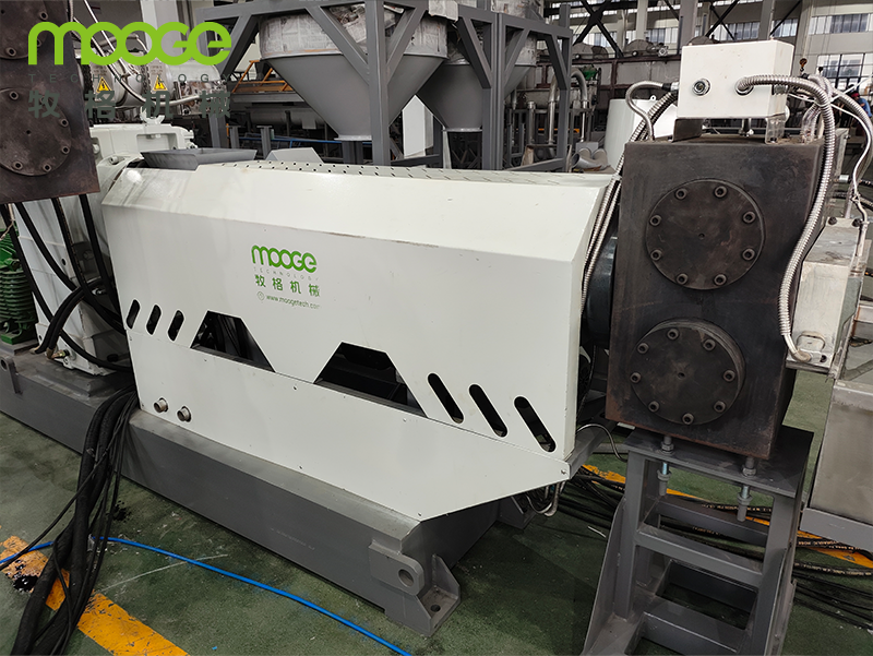 RSL Series Double Stages Plastic Pelletizing Machine For Washing Recycled Soft PE PP Material