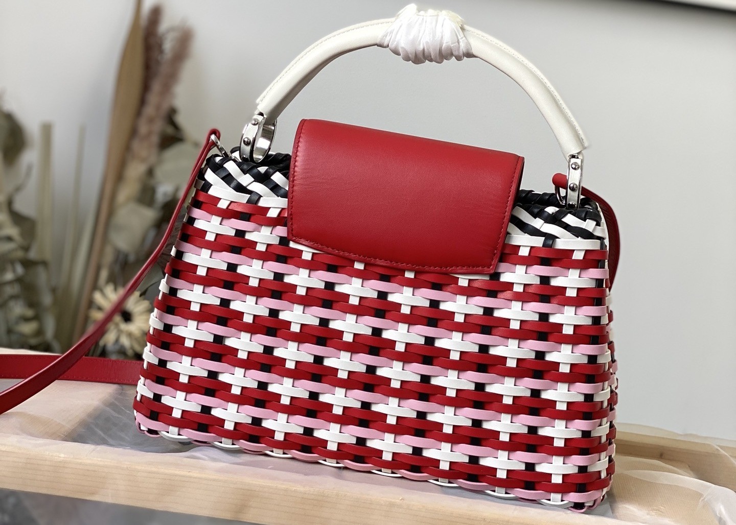 Rattan Weaving Handmade Crossbody Bag , Red Handmade Rattan Bag