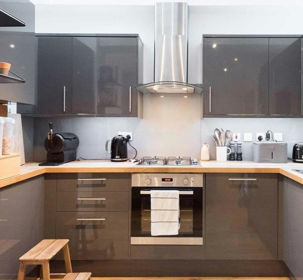 Customized Veneer Color Lacquer Surface Treatment for Kitchen Furniture