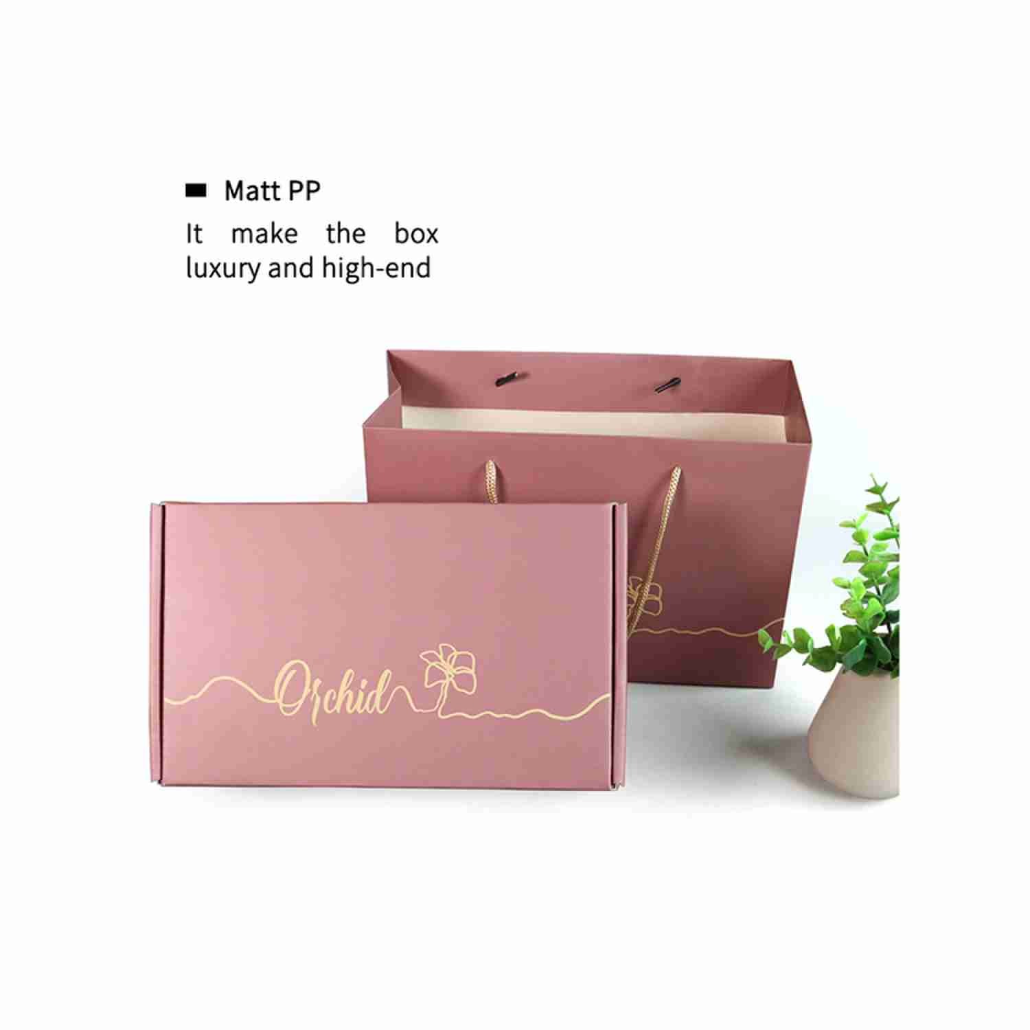 Matte Laminated Pink Shopping Printed Paper Gift Bags Custom Logo With Ribbon Handle