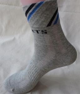 Quality Mesh breathable customized logo design crew cotton OEM athletic socks for men wholesale