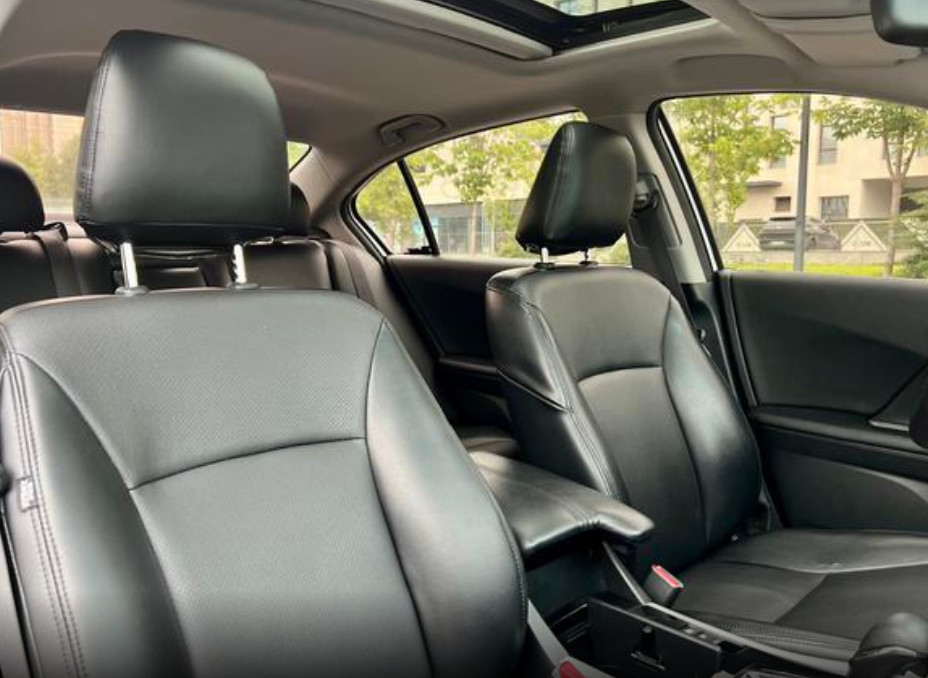 2023 2024 High Performance 5 Seater Luxury Sedan Used Honda Accord Petrol Car