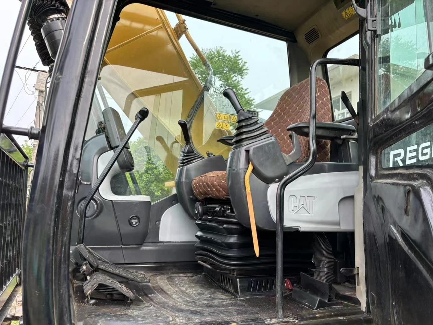 20 Ton Used Cat 320D2l Crawler Excavator With 1m3 Bucket Capacity Second Hand Heavy Machine