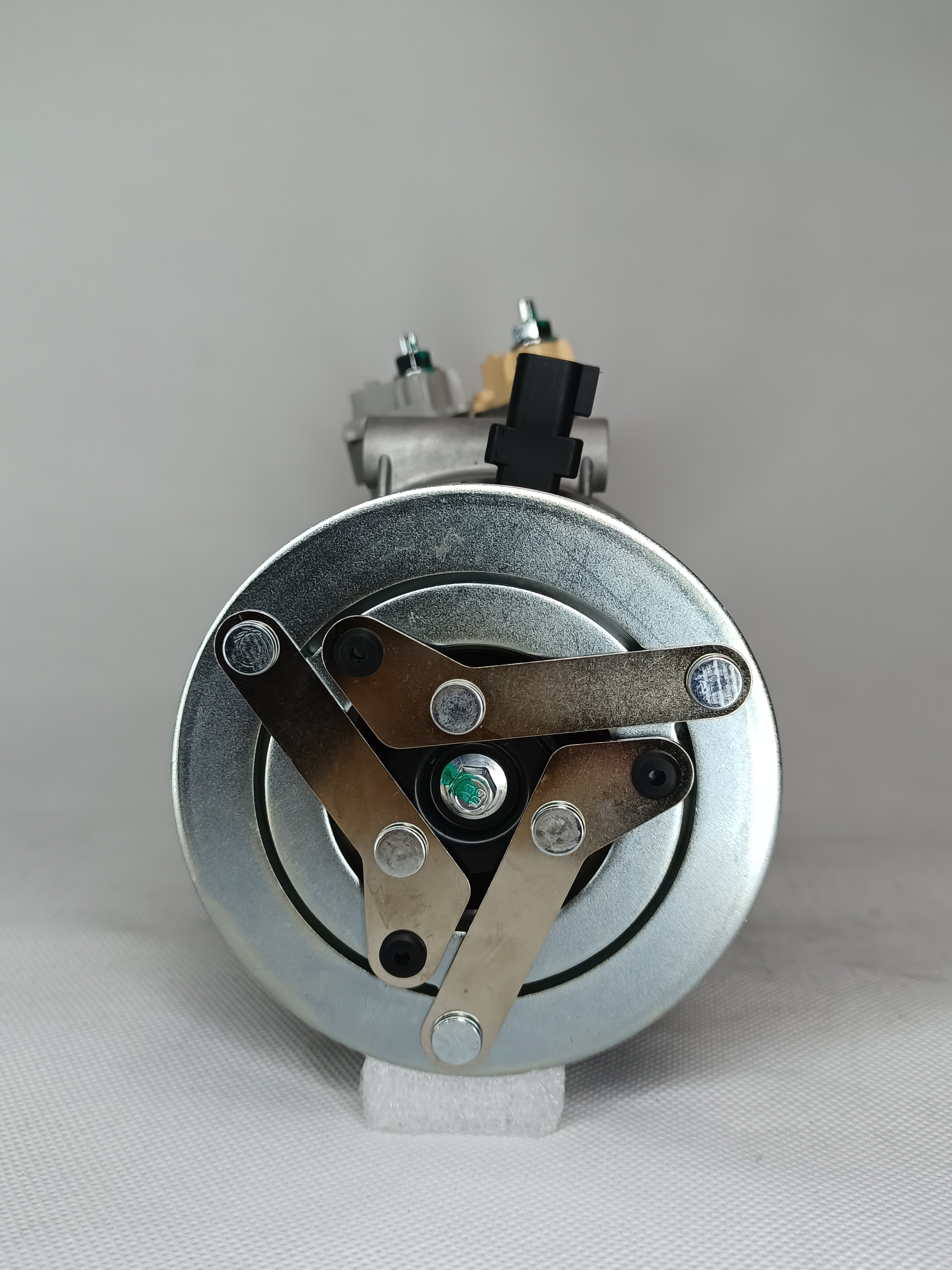 5PK Grooves Auto Ac Compressor For FORD Focus1.6 F1F119D629A2B