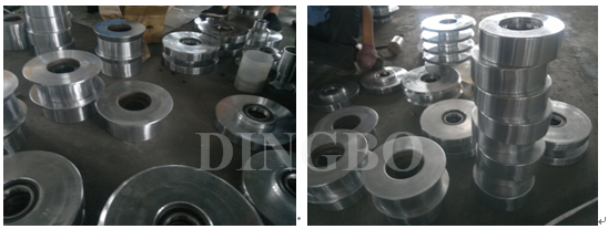 Customized roof making machine Galvanized Steel Roof Panel Roll Forming Machine With 15m / Min Forming Speed