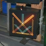 Outdoor IP65 LED Lane Control Signs Digital Traffic Message Board