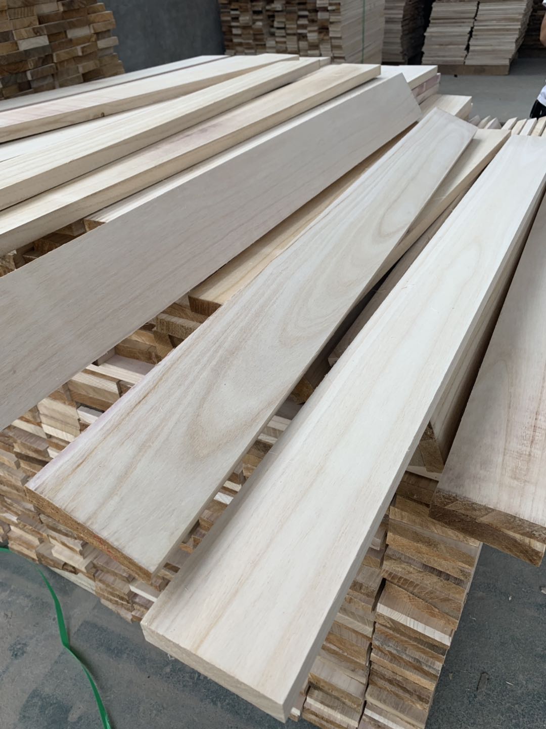 Custom Size Paulownia AA Grade Solid Wood Board Paulownia Board with Free Spare Parts