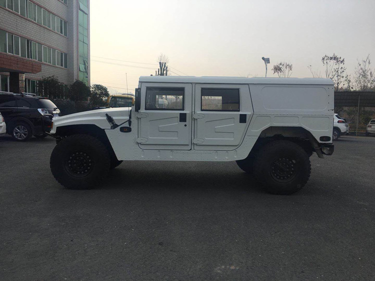 2020 Camera Fabric 4x4 Sedan Car Off Road 4WD SUV with Dark Multi-function Sunroof