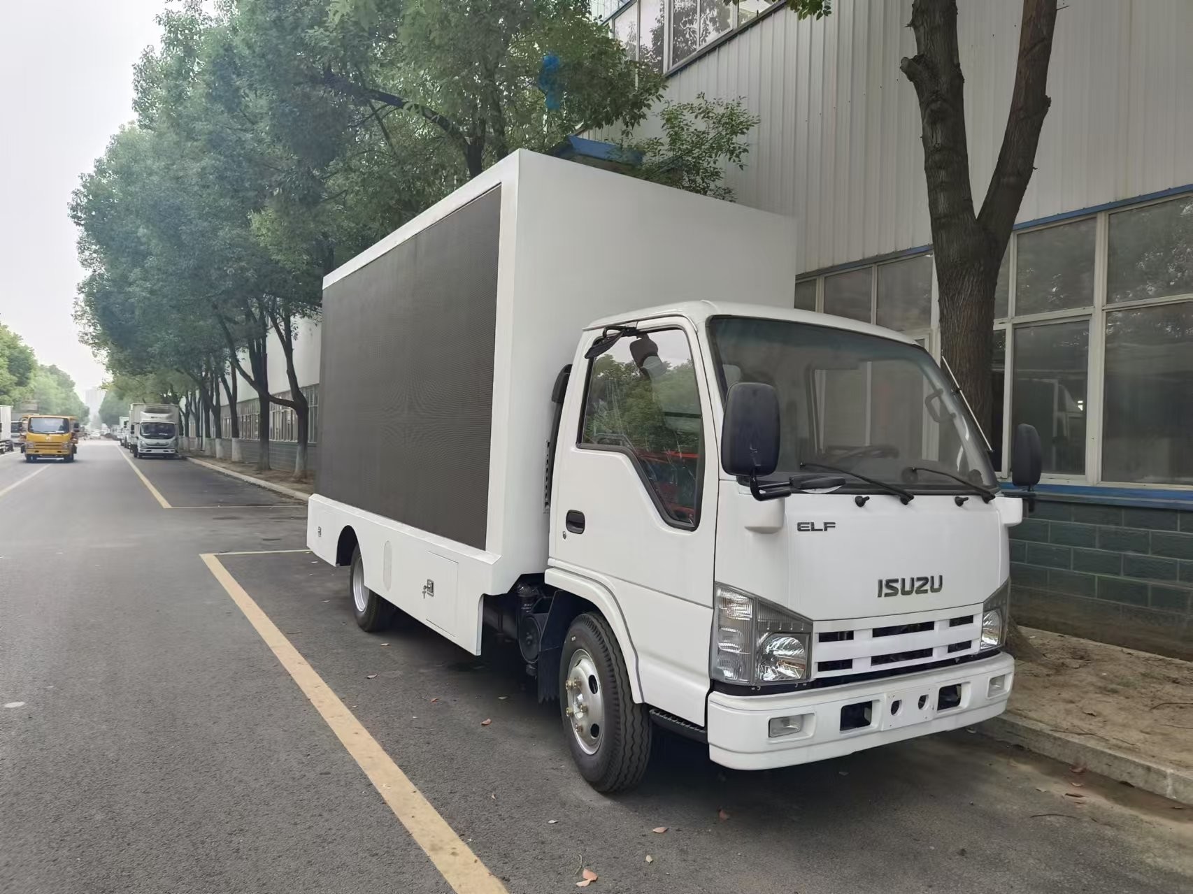 Full Color P5 P6 Mobile LED Billboard Trucks Isuzu Mobile Digital Billboard Truck