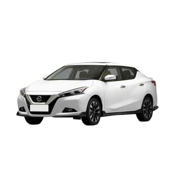 Gasoline Left Hand Dongfeng Nissan LANNIA 185 High Speed 4-door 5-seater