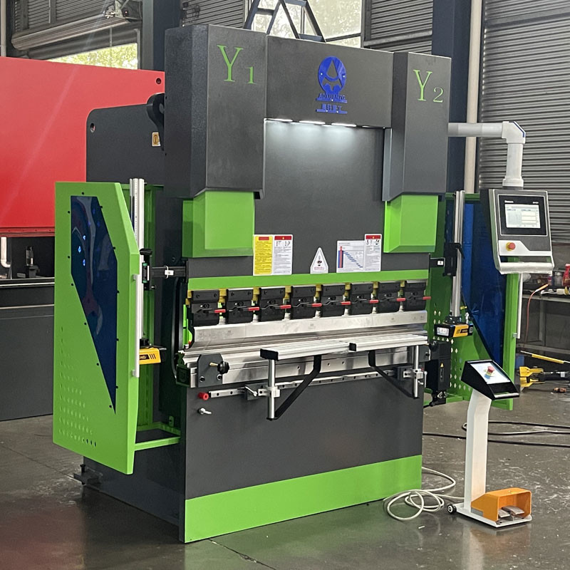 40T1600MM Hydraulic CNC Press Brake DA53T Electrohydraulic Press Brakes WE67K 4+1 Axis