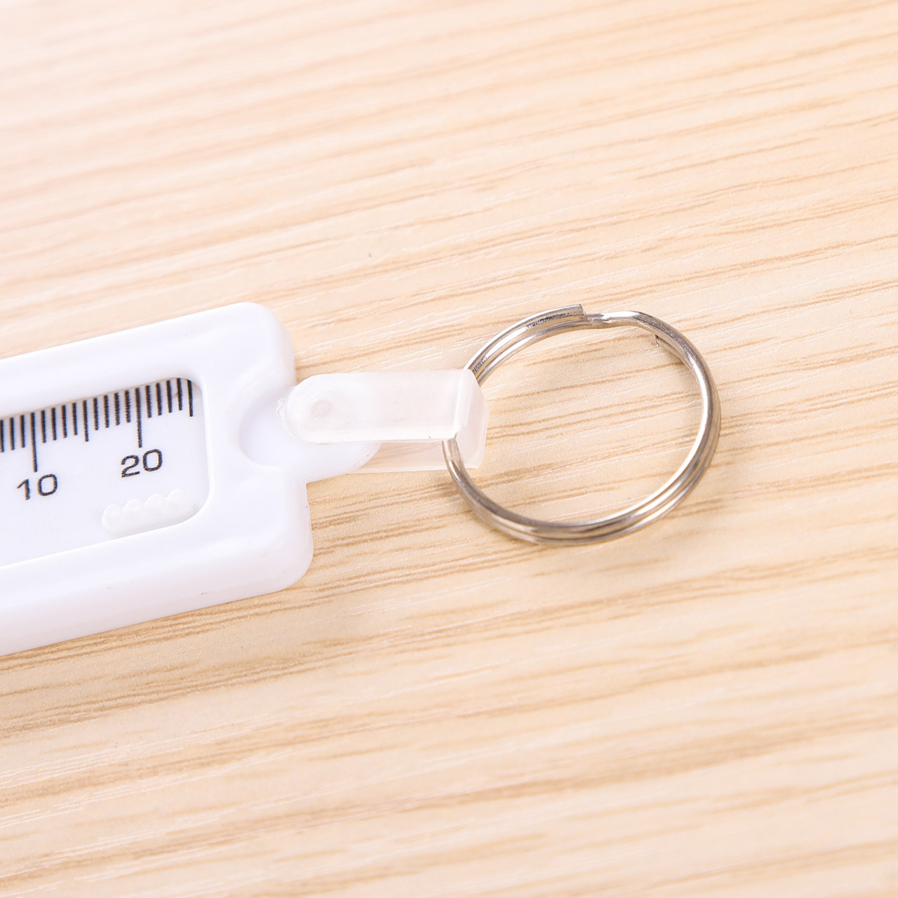 white plastic tire pattern depth gauge 60×30×5mm depth 0-20mm logo customized keychain