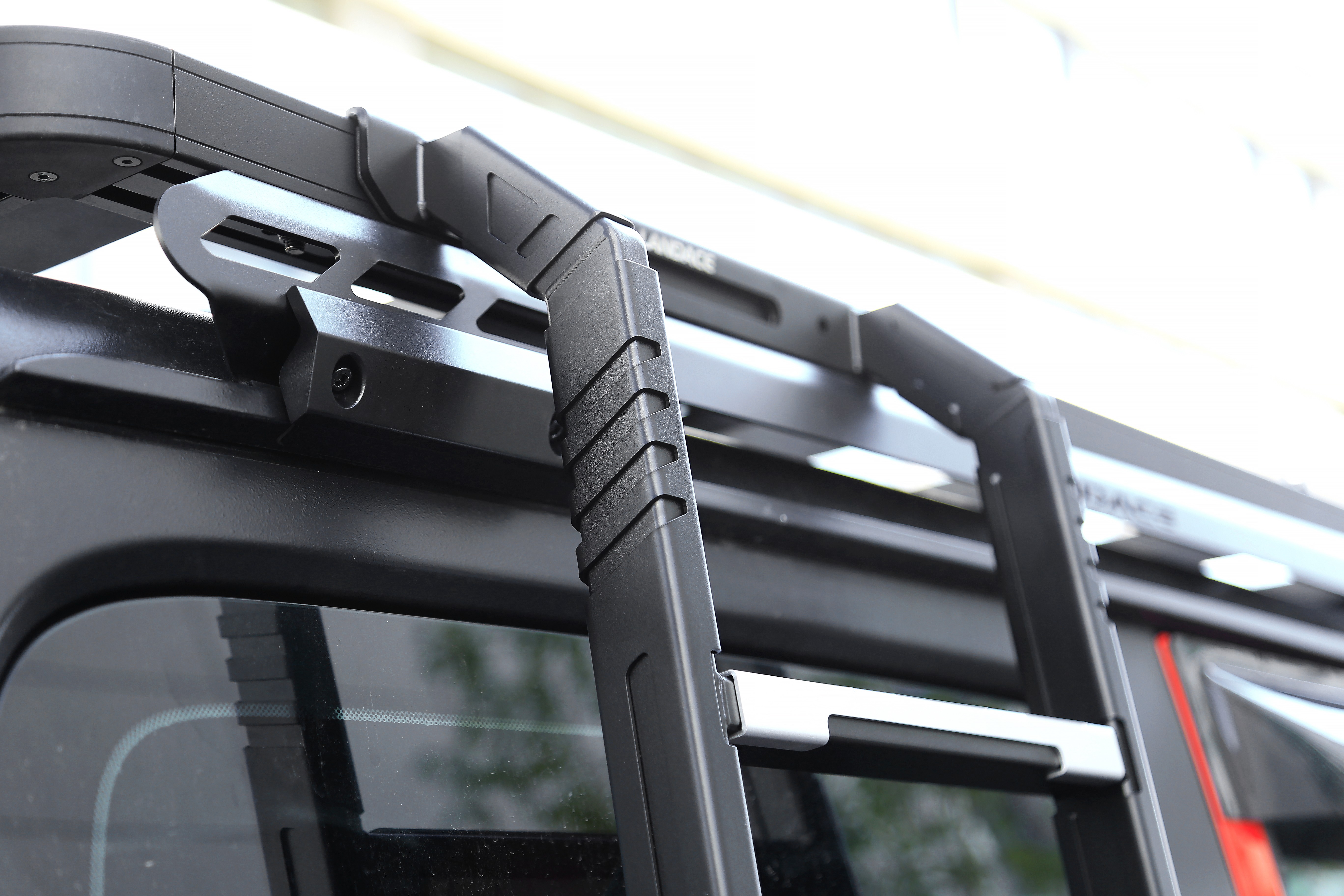 Jeep Wrangler JL JK 3 Steps Ladder with Roof Rack Side Mounting and Powder Coated Finish