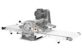 Electric Commercial Baking Equipment 0.75KW A Grade 220V/380V Dough Sheeter
