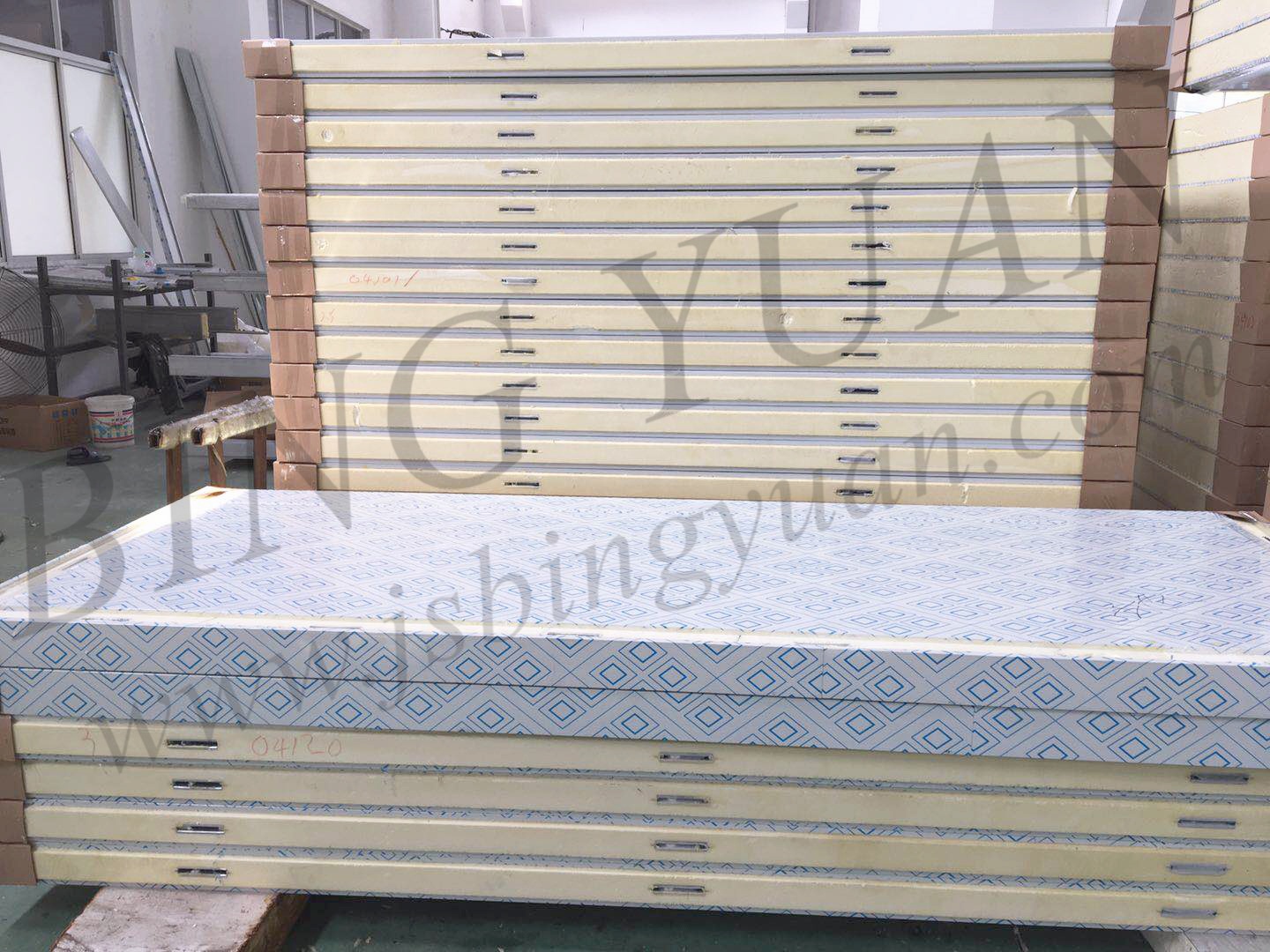 High Quality China Manufacturer Wholesale Price PU or Polyurethane rigid insulation board ,cold room panels,cold storage board