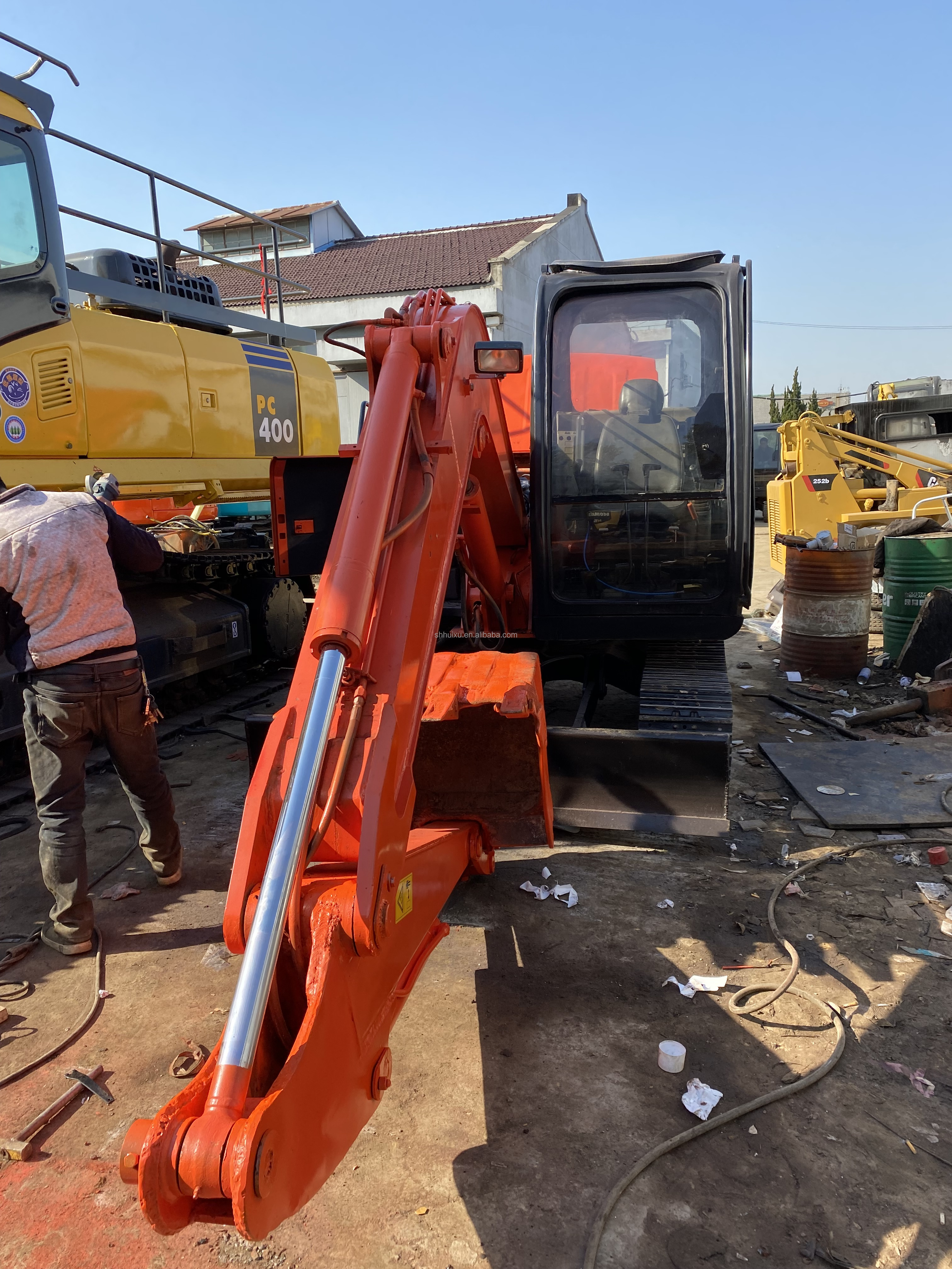 used Japan imported excavator Hitachi zx60 on sale