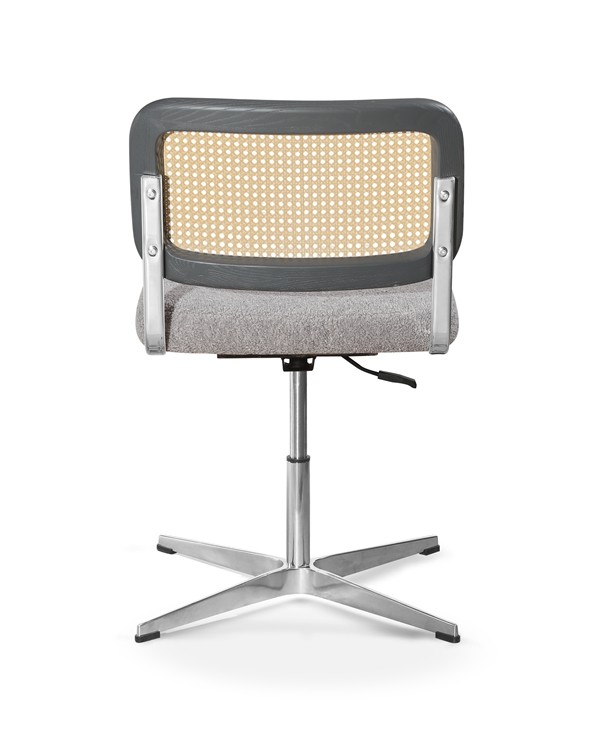 0.092CBM Rattan Task Modern Executive Desk Chair 70cm BIFMA