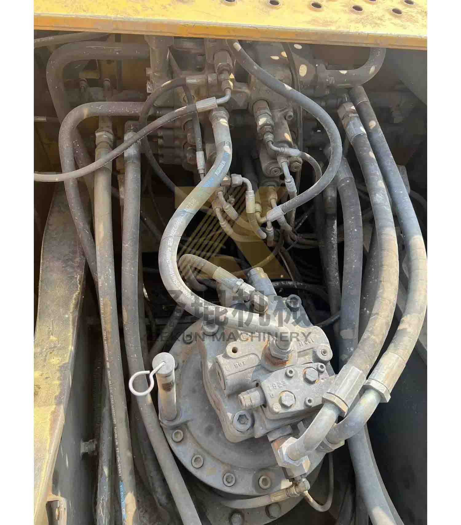 Used Volvo Ec240d Excavator Construction Machine with Other Hydraulic Pump and 1.2-1.51m3 Bucket Capacity at Affordable